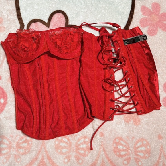 ⚠️Very Sexxxy Corset💋💋Victoria's Secret Never Worn! - Picture 4 of 5